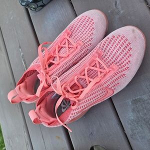 Nike Pink Athletic Shoes Sleek Breathable Design